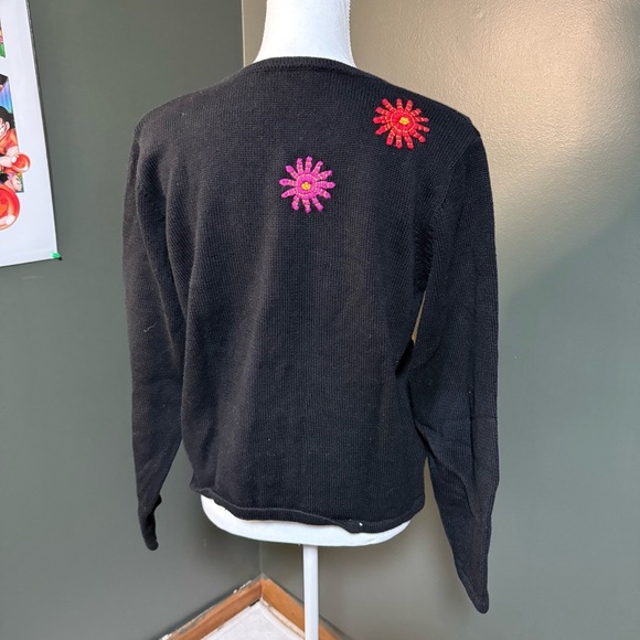 Classic Black Cardigan with Vibrant Floral Patterns Large - Picture 3 of 5